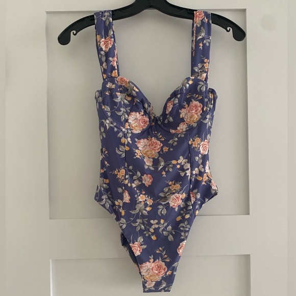 WE WORE WHAT Danielle vintage one piece swimsuit - Picture 11 of 12